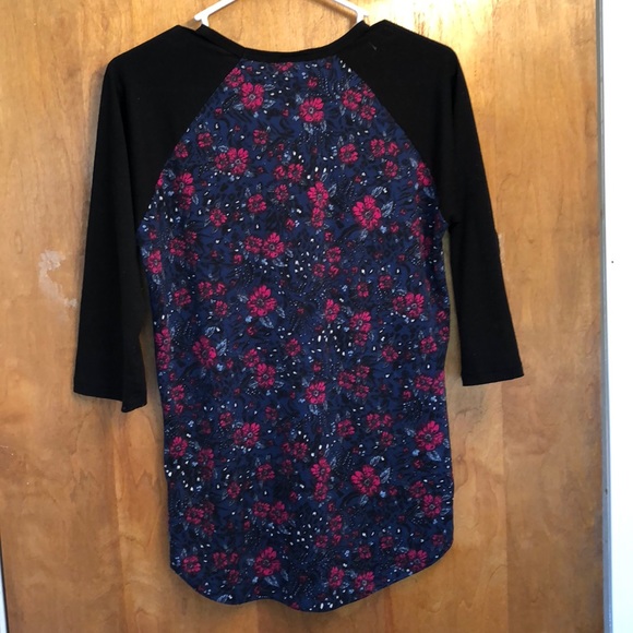 Lularoe Randy Tee - Picture 5 of 6